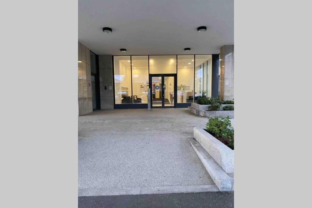 Luxury 1 Bedroom Apartment With Netflix & Parking Borehamwood Exteriör bild